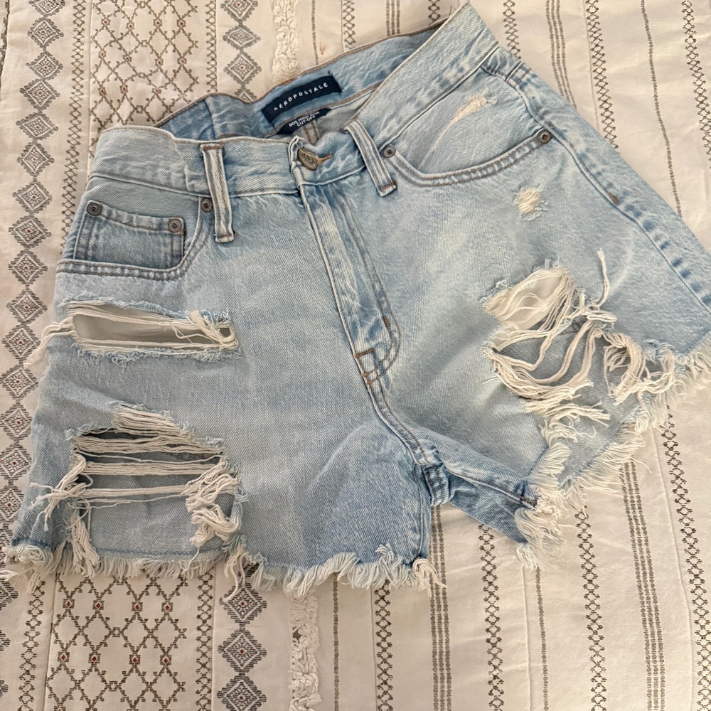 Aeropostale 90’s high rise cut off shorts size 6